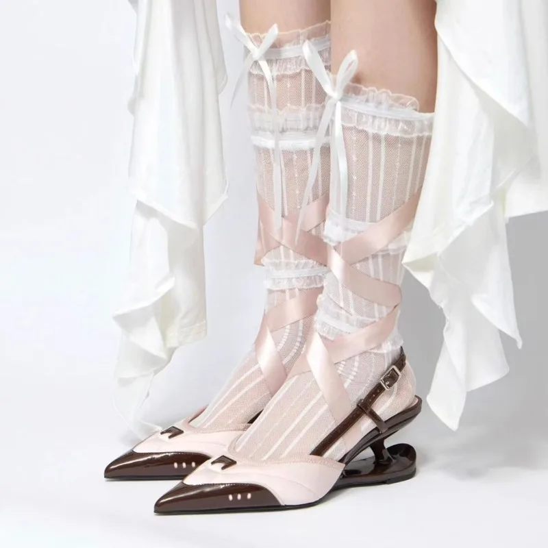 

Женские босоножки на высоком каблуке с уникальным дизайном и нерегулярным каблуком в балетном стиле, новинка 2025, неглубокие остроконечные босоножки на высоком каблуке