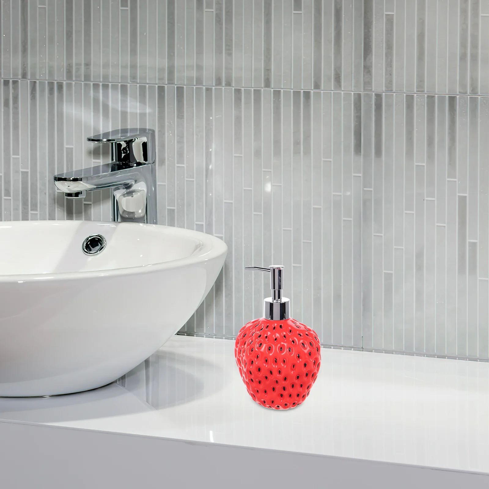 

Strawberry Pump Bottle Red Refillable Shampoo Conditioner Soap Dispenser for Bathroom Shower Toiletries Shampoo Dispenser