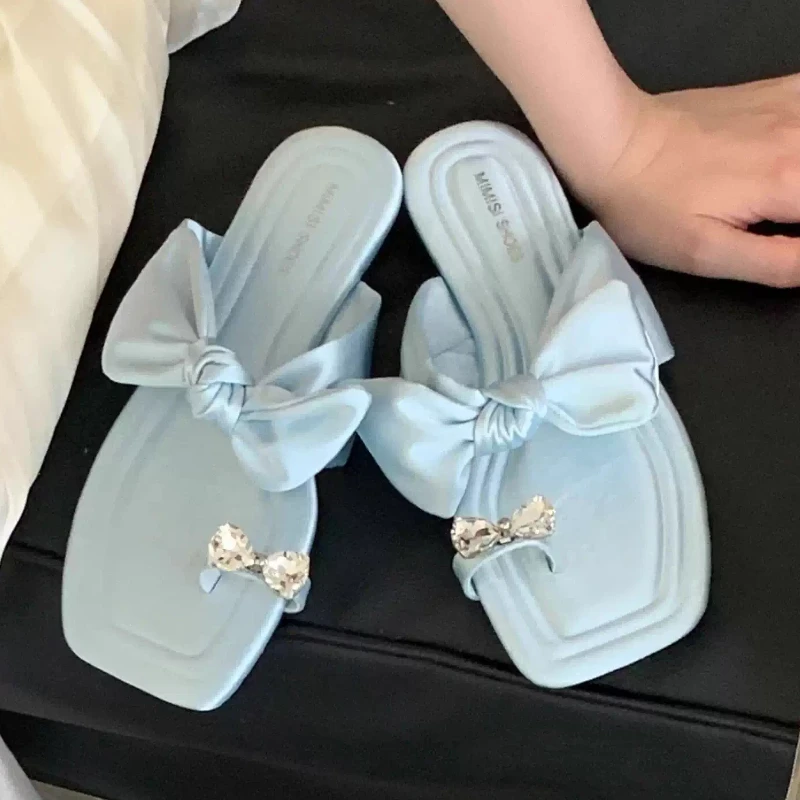 

Сандалии на плоской подошве со стразами и узлом-бабочкой, модные пляжные шлепанцы с застежкой на носок, пикантная роскошная брендовая дизайнерская обувь Zapatos De Mujer