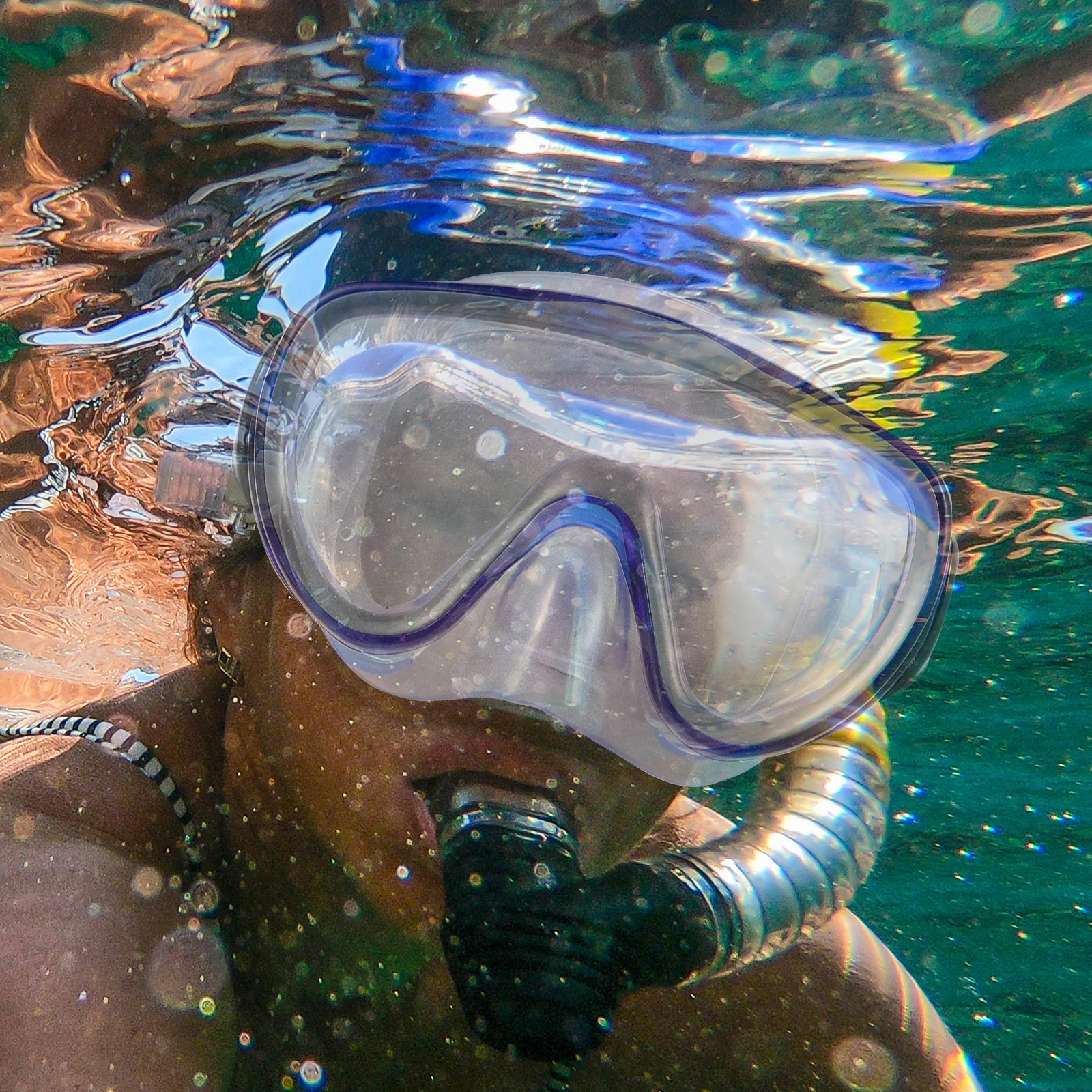 

Adults Snorkel Mask Set Snorkeling Gear Anti-Fog Wide Angle Lens Comfortable Fit Underwater Breathing