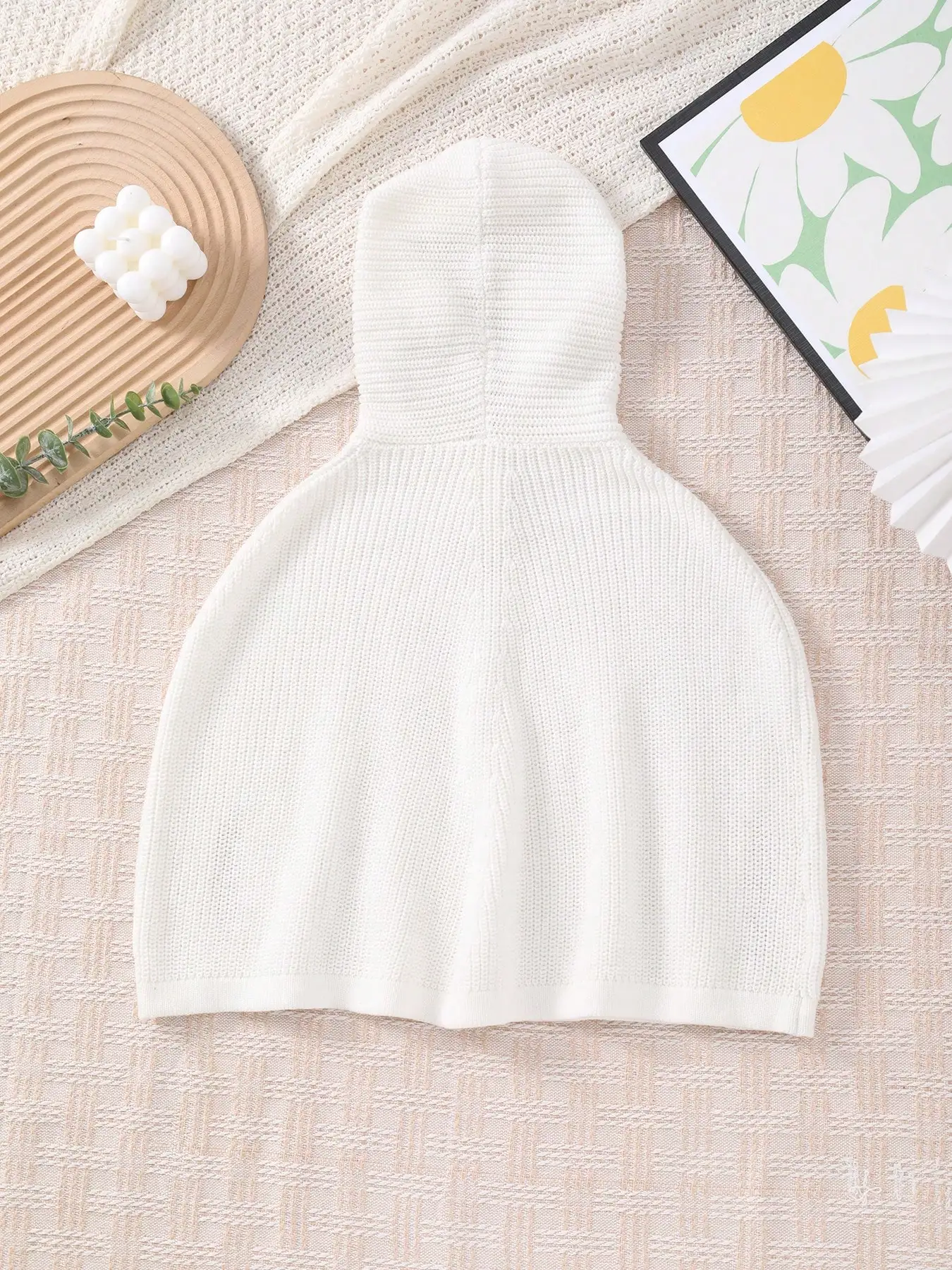 Knitted Buttoned Warm Cape for Babies and Toddlers When Going Out