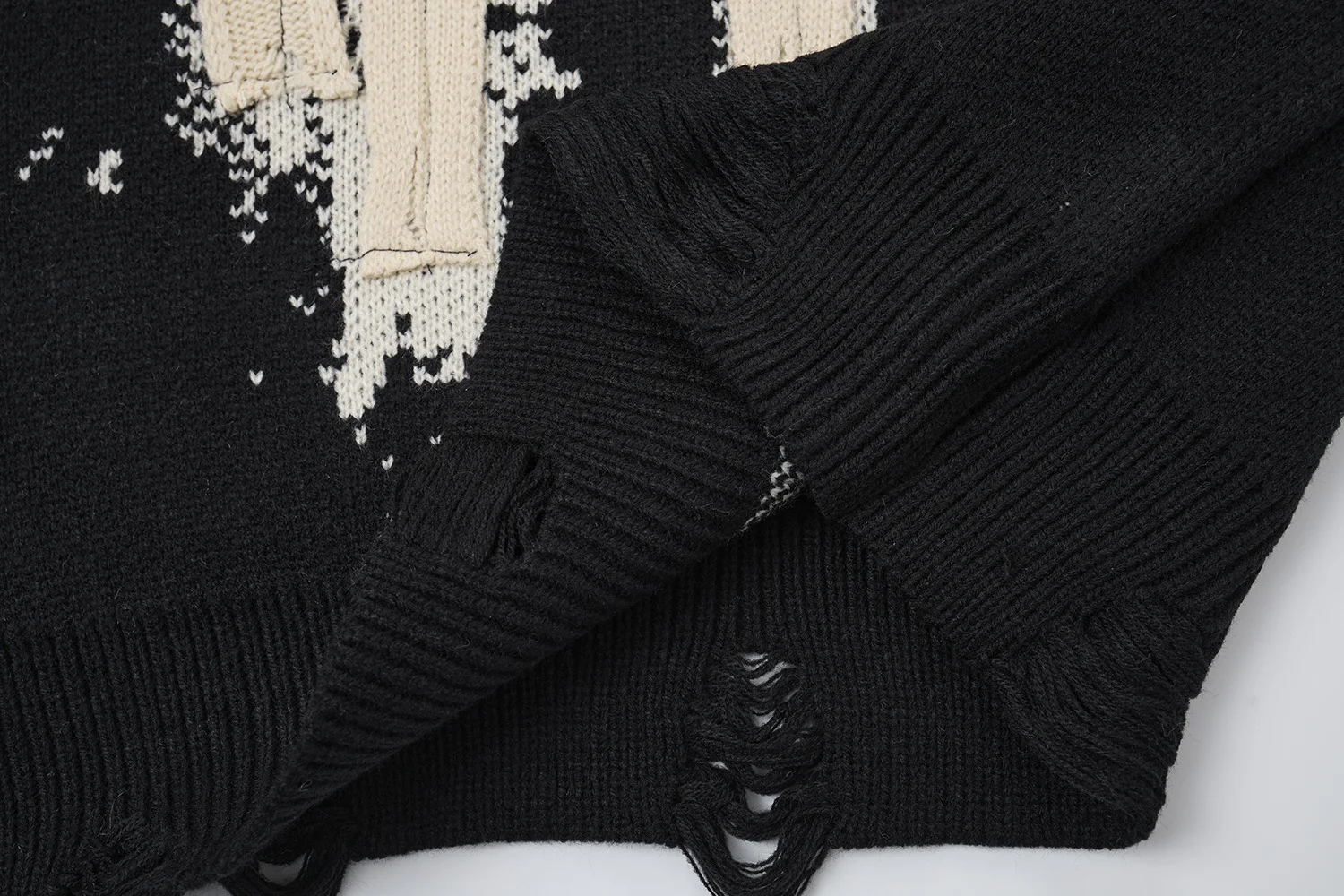 Smooth Sweater Men Retro Ripped Hole Graffiti Print Patch Knitted Jumpers Men Streetwear Hip Hop Harajuku Punk Gothic Sweaters