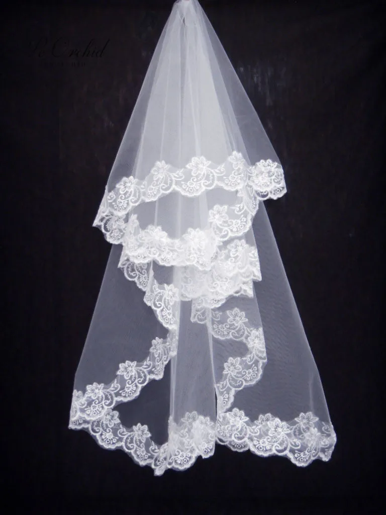 PEORCHID Elegant Ivory/Red Long Bridal Veils Church Lace Veil Applique Edge 1.5 M Long oOff White Veil Weding Accessories