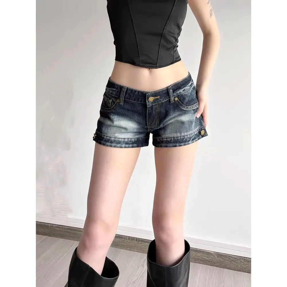 Pantalones cortos de mezclilla azul oscuro lavados teñidos con lazo de calle con botones y cremallera para mujer Y2k pantalones cortos ajustados versátiles coreanos de verano a la cadera pantalones cortos sexis