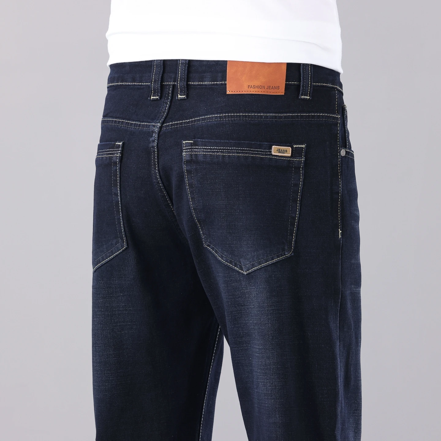 28-46 Plus Size Men's Straight Midwweight Jeans 2026 Spring Autumn Classic Badge Stretch Denim Business Casual Jeans Trousers
