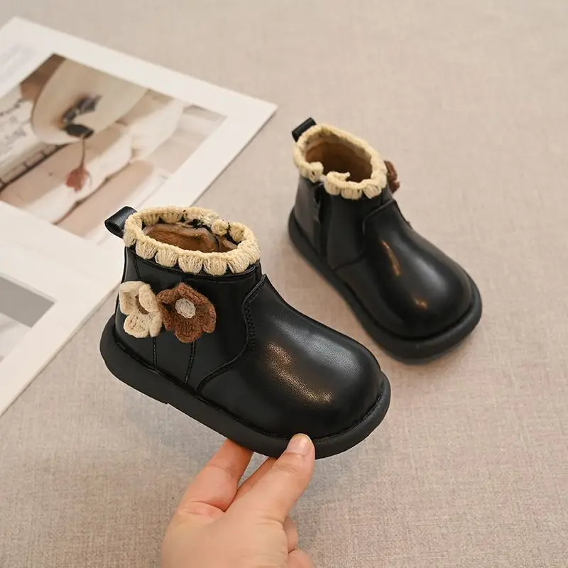 عدم الانزلاق الفتيات الشتاء الثلوج الأحذية 2026 الخريف الشتاء نمط جديد الكورية طفل أحذية بوت قصيرة الدافئة القطن الحراري معزول
