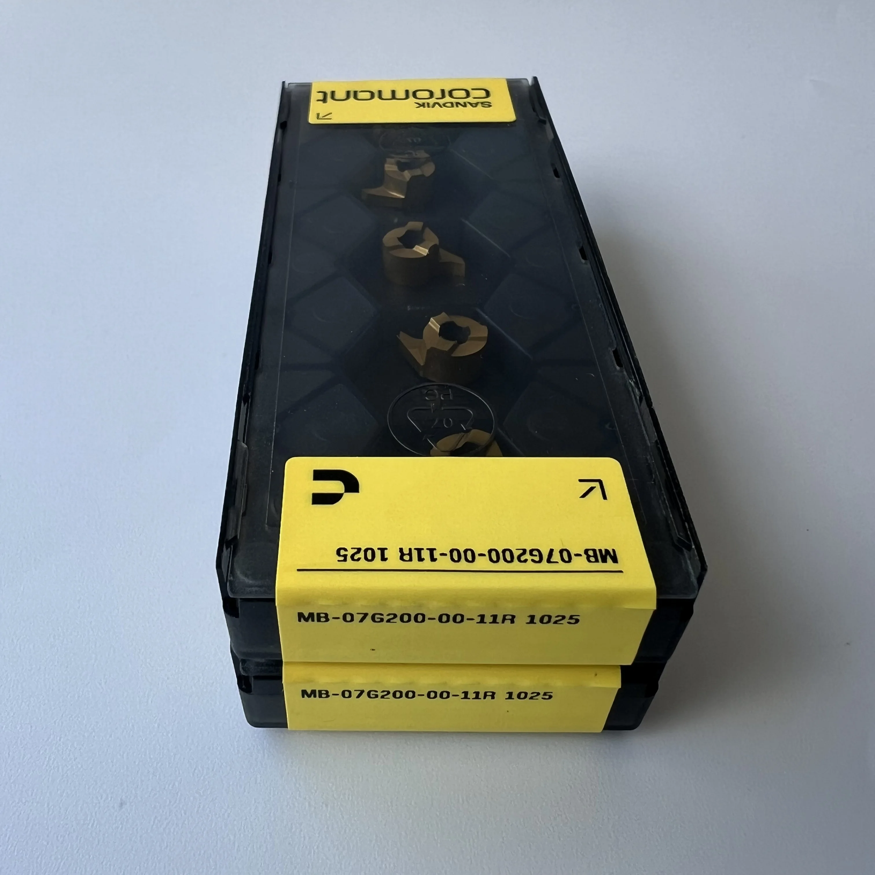 

MB-07G200-00-11R 1025 CNC BLADE