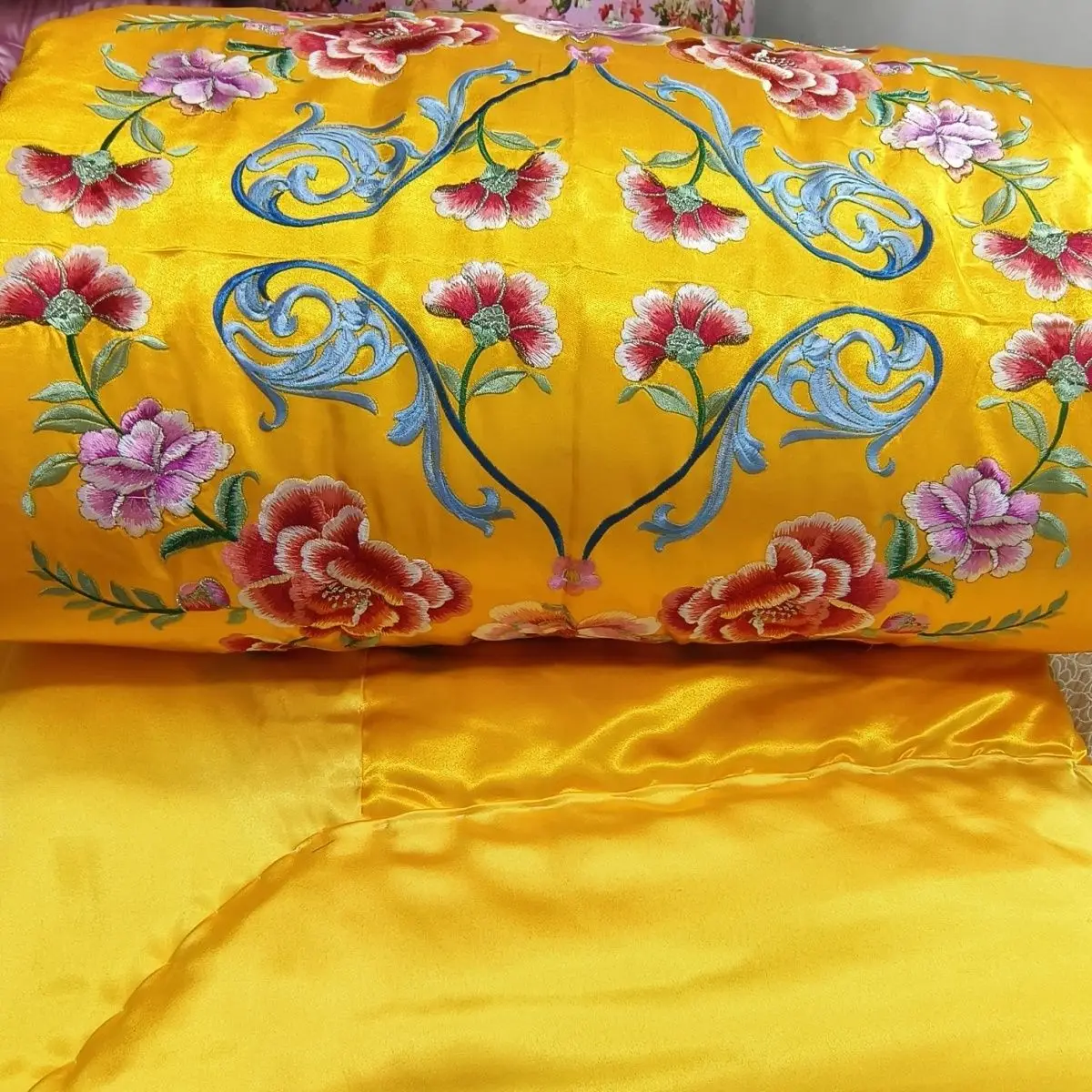 

No Cotton Filling Glossy embroidery satin silk cover with zipper Golden floral print bedspread home bedding