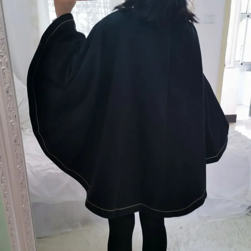 Japanese Harajuku Gothic Cloak Women Black Lolita Coat Spring Autumn and Winter Vintage Embroidery Button Woolen Shawl Poncho