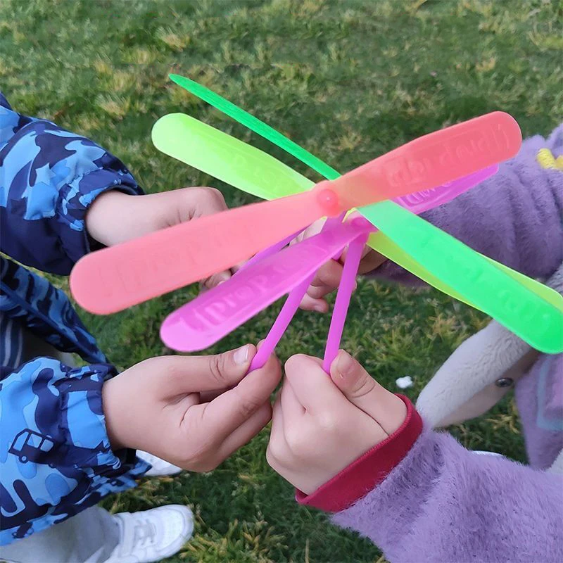 Outdoor Bamboo Dragonfly Toys Children Kids Funny Spinning Flyer Playings Early Learning Games Flying Playings Wholesale