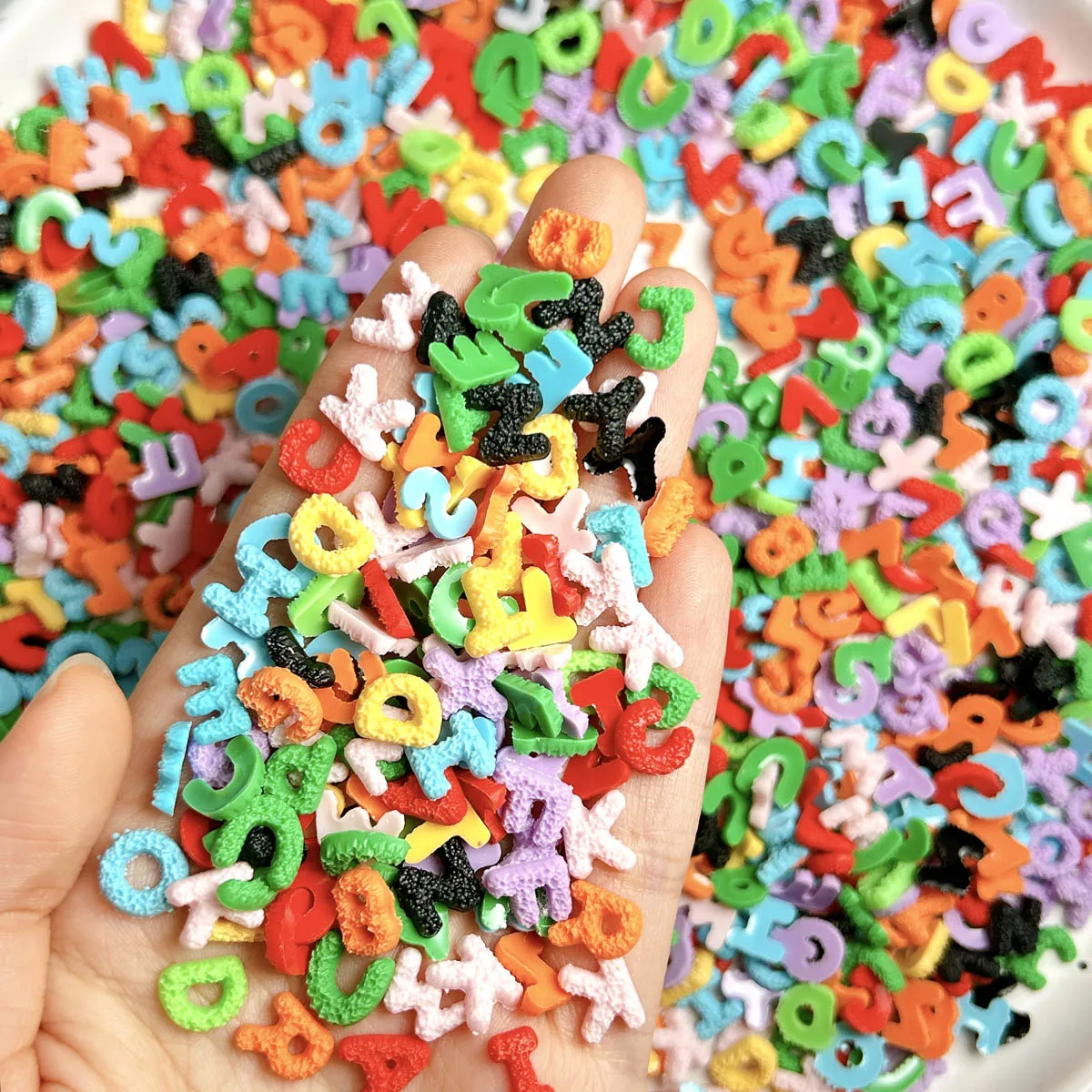 

Solid Color Realistic English Letter Resin Nail Charms 3D Random Mixed Luminous Alphabet Nail Decoration DIY Nail Art Supplies