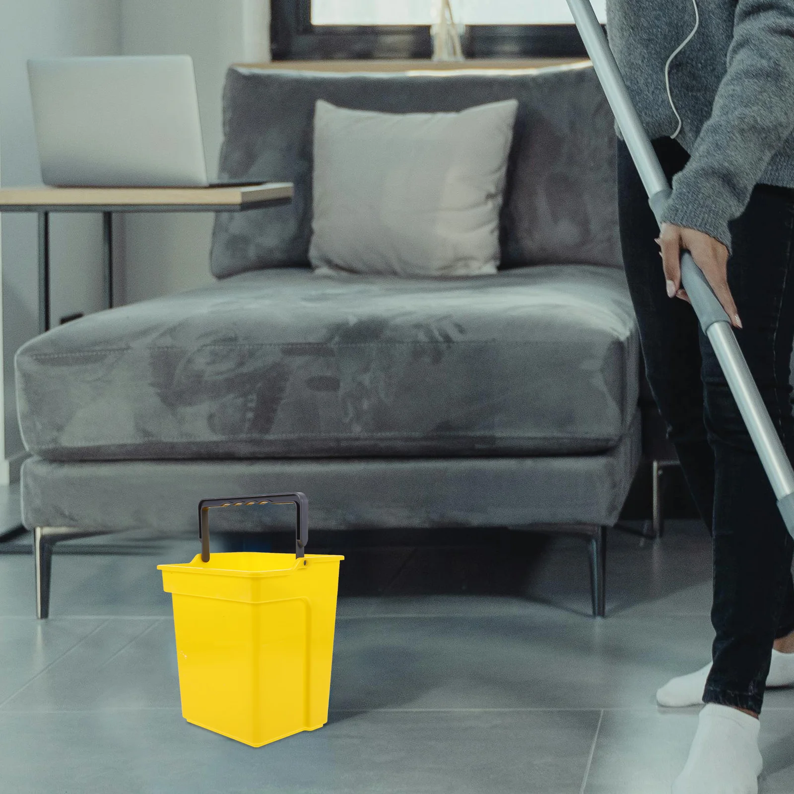 

Multipurpose Mop Bucket Plastic Large Capacity Water Storage Bucket Portable Handle Water Buckets for Home Plastic Box