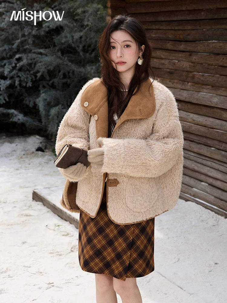 

MISHOW Women's Double Sided Wearing Jacket 2025 Winter Lamb Wool Lapel Coat Warm Windproof Commuter Coat with Pockets MXE91W1015