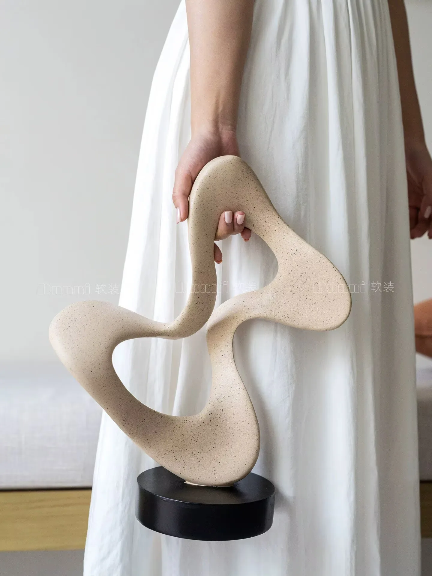 Home Decoration Items Modern Art Sculpture Ornaments Compliant Ring Ornaments Home Museum Accessories Gifts