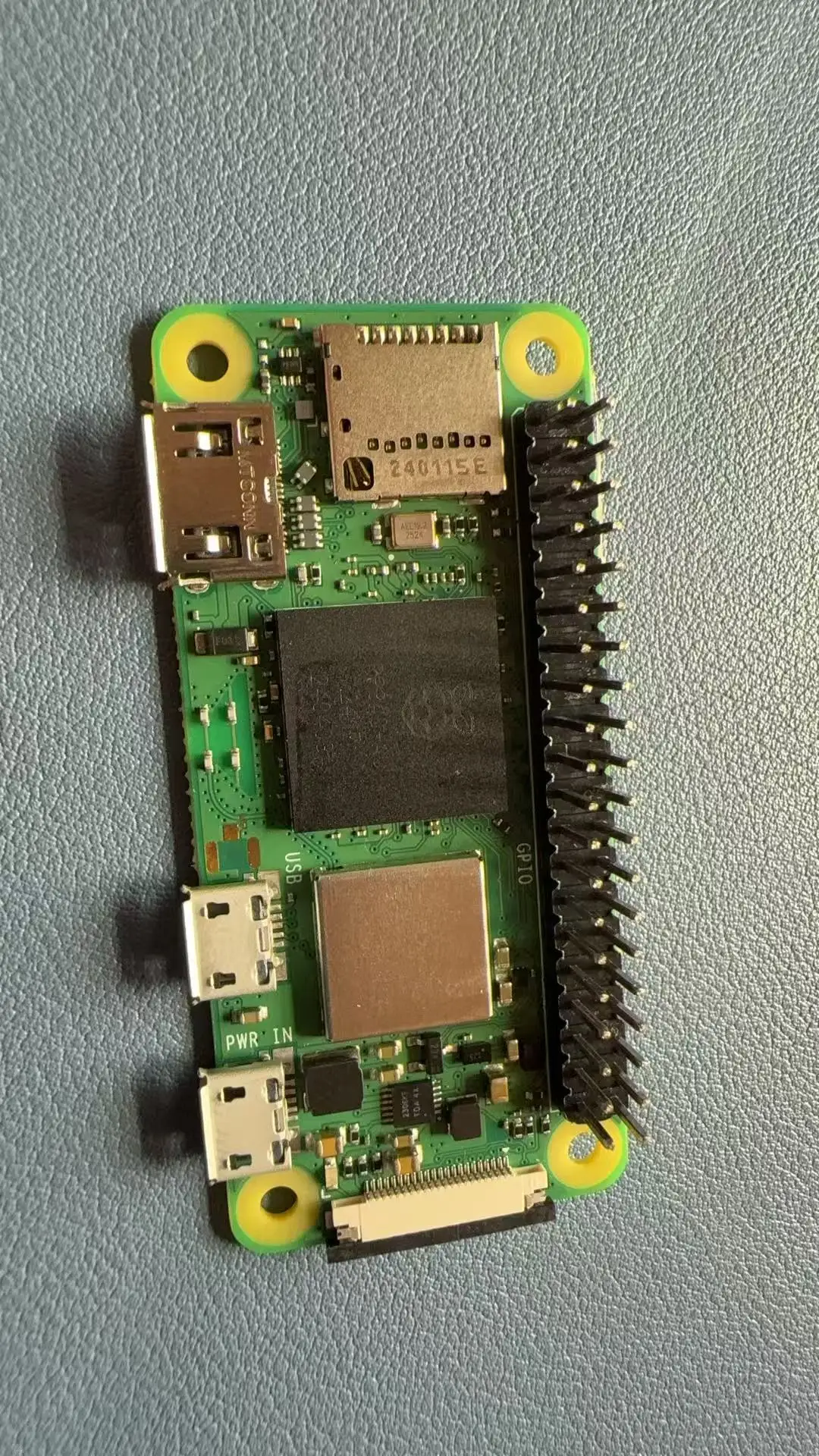 Raspberry Pi Zero 2 WH Single Board BCM2710A1, Arm Cortex-A53, 512MB RAM, MicroSD, Wifi, 1xUSB 2.0