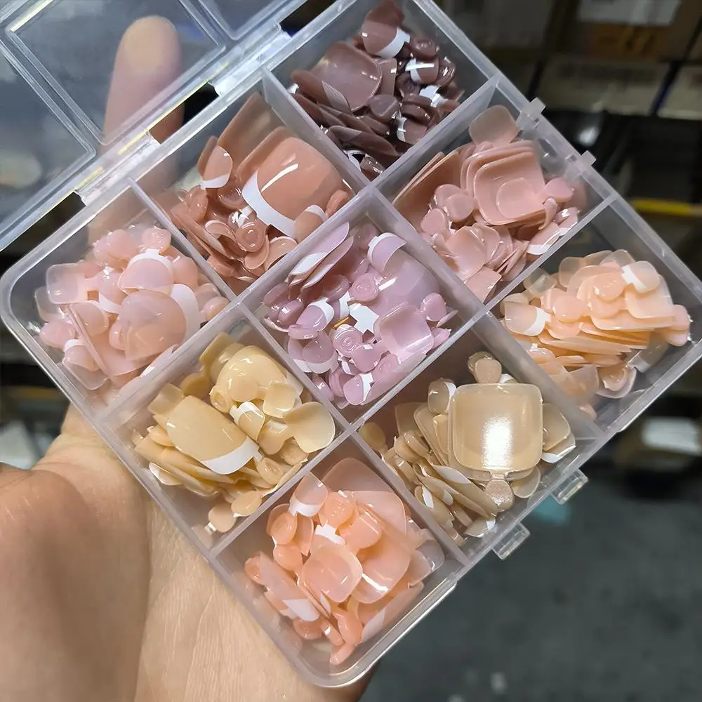 120/216 قطعة أظافر صناعية فرنسية قصيرة مربعة 9 ألوان غطاء كامل اضغط على أظافر أصابع القدم تصميم حافة بيضاء لامعة عارية وردي أظافر صناعية