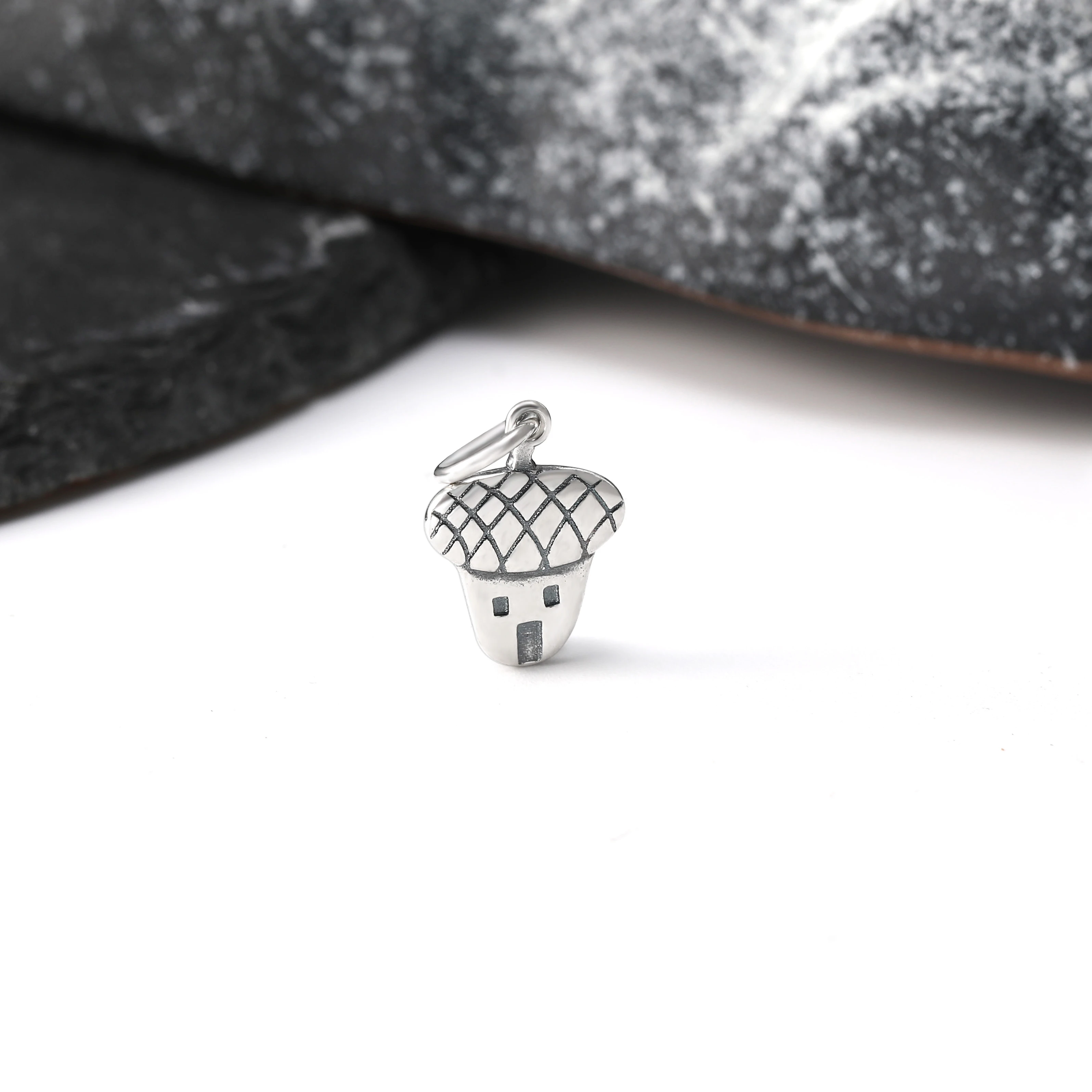 

DJ269 Authentic 925 Pure Silver Classic Exquisite Pendant Mysterious Nut House Pendant Silver Jewelry