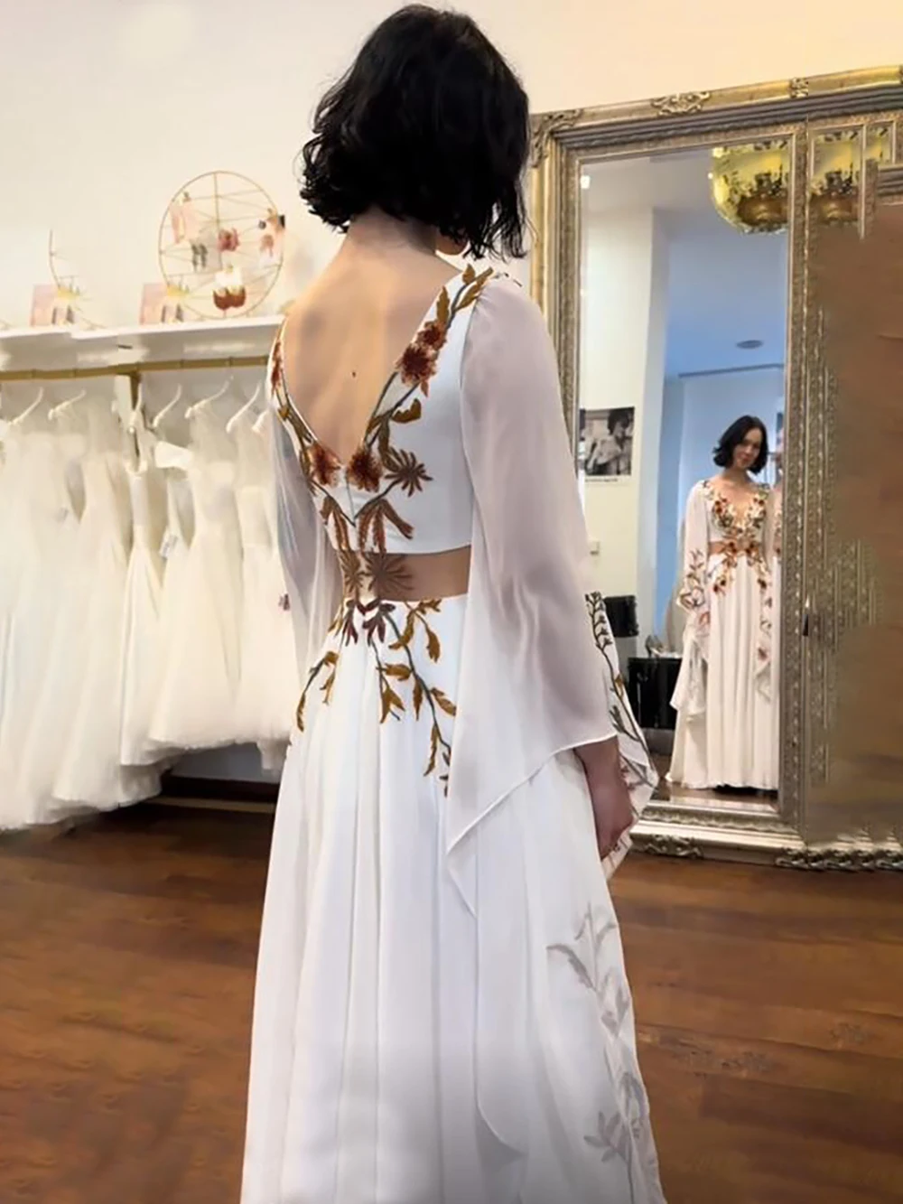 Removable Long Bell Sleeves V Neck Fall Embroidery Wedding Dress Customized A Line Colorful A Line Cutout Lace Bridal Ballgown