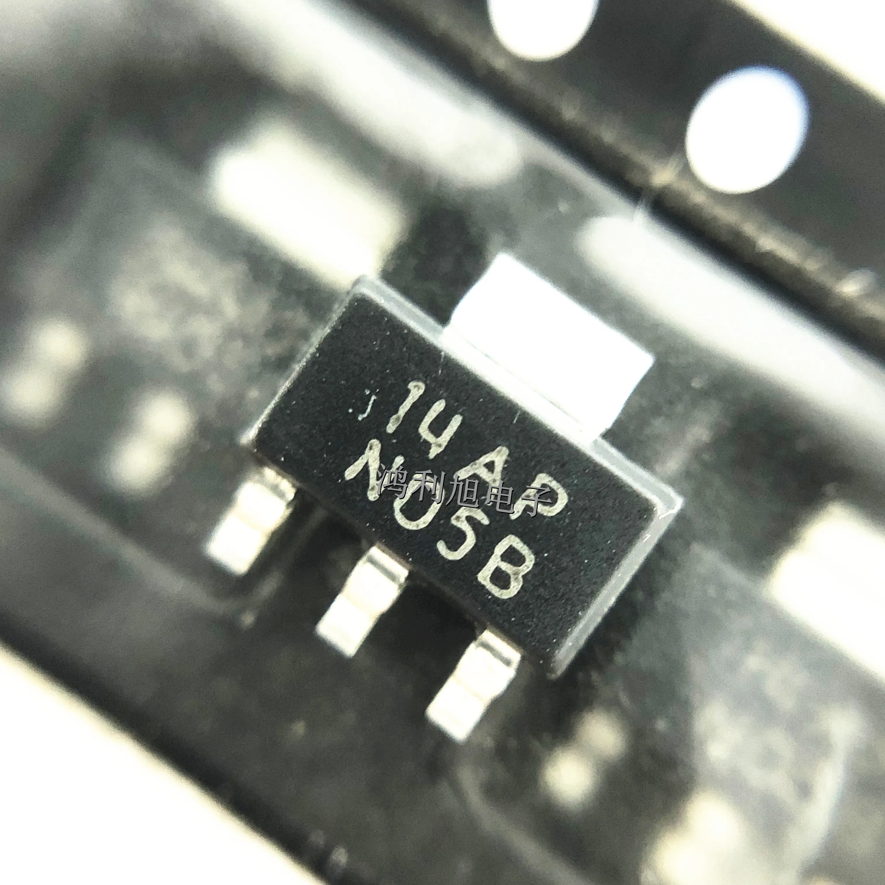 20PCS/Lot LM1117IMPX-3.3 MARKING: N05B IC REG LIN 3.3V 800MA SOT223-4 Brand new original stock in stock