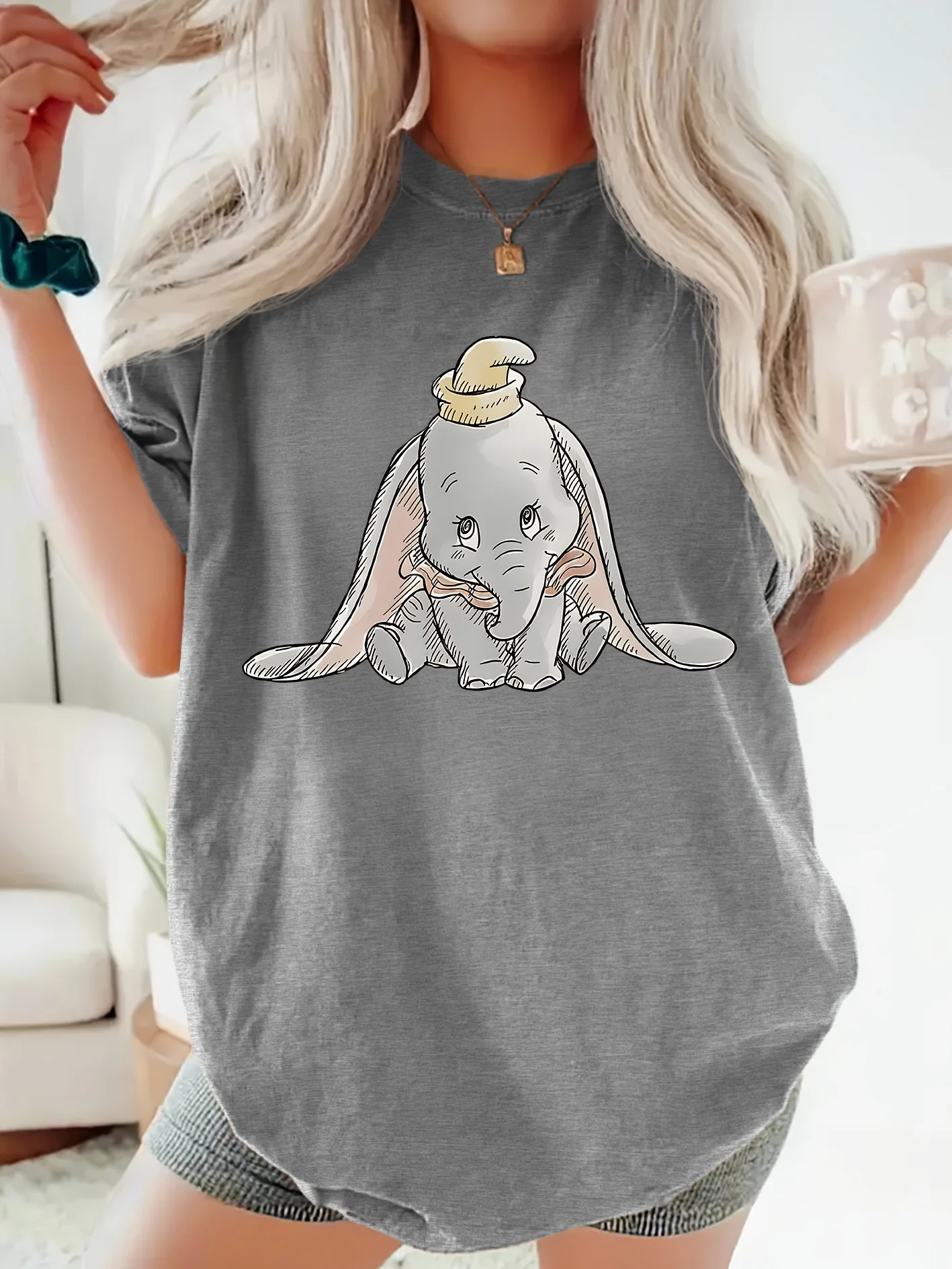 

Милая футболка Disney Dumbo, винтажная женская и мужская хлопковая футболка унисекс с коротким рукавом, повседневная уличная одежда для пар, топ с короткими рукавами