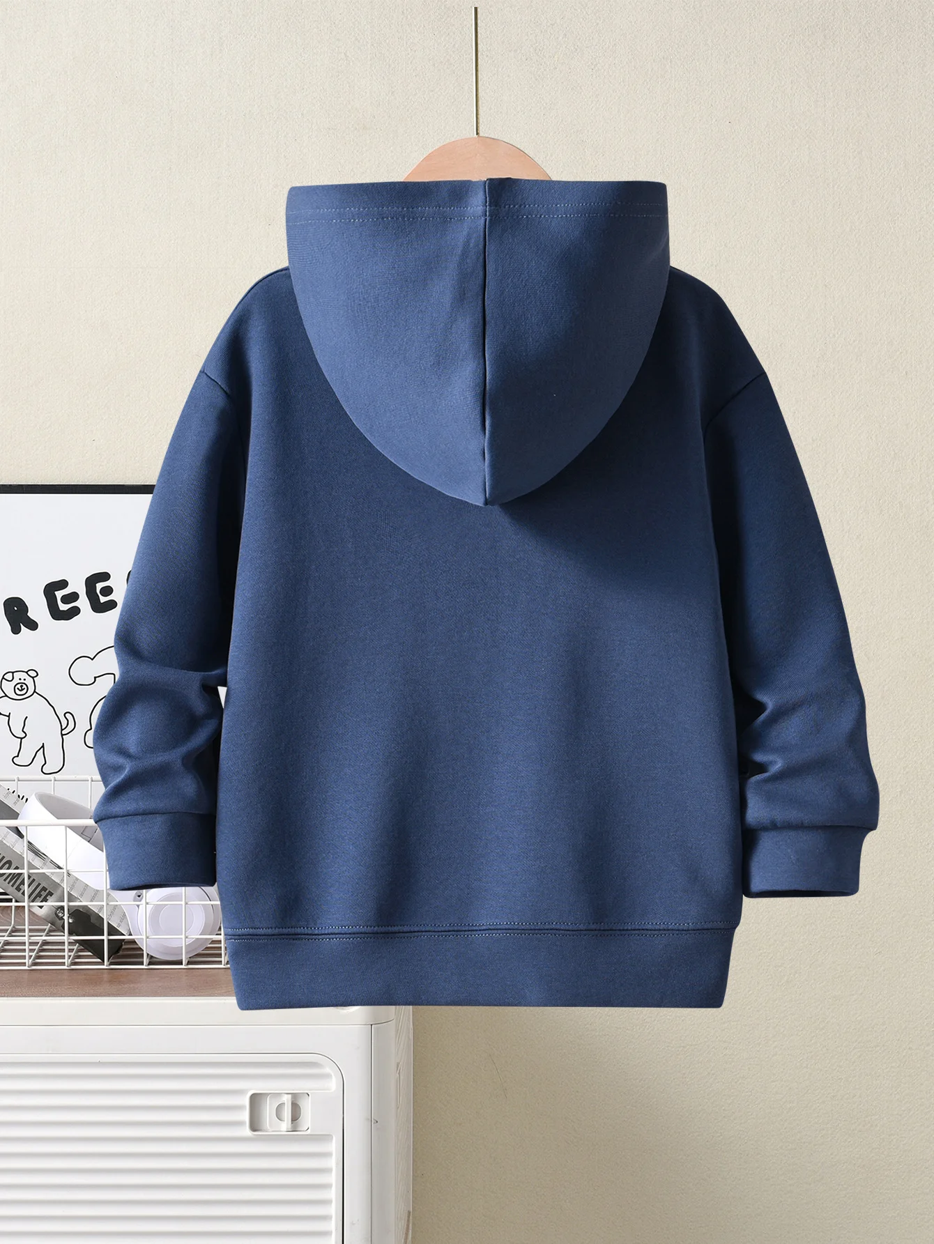Sweatshirt with Shark Print from the Classic Chinese Book 