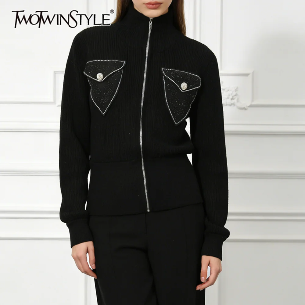 

TWOTWINSTYLE Black Spliced Pocket Sweater Female V Neck Long Sleeve Loose Streetwear Design Women's Sweaters Autumn Fashion New