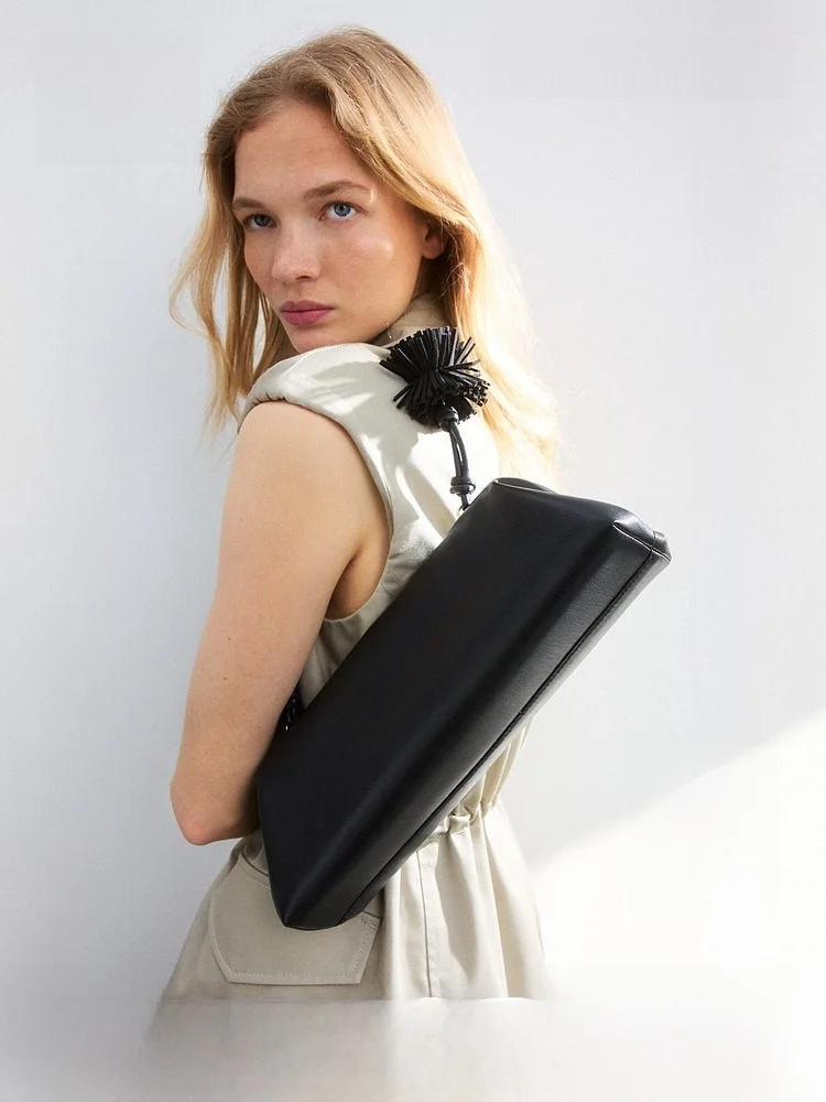 

New 2026 Women's Velvet Ball Decorated Single Shoulder Bag H&M Underarm Bag Fashionable Summer Collection Handbag