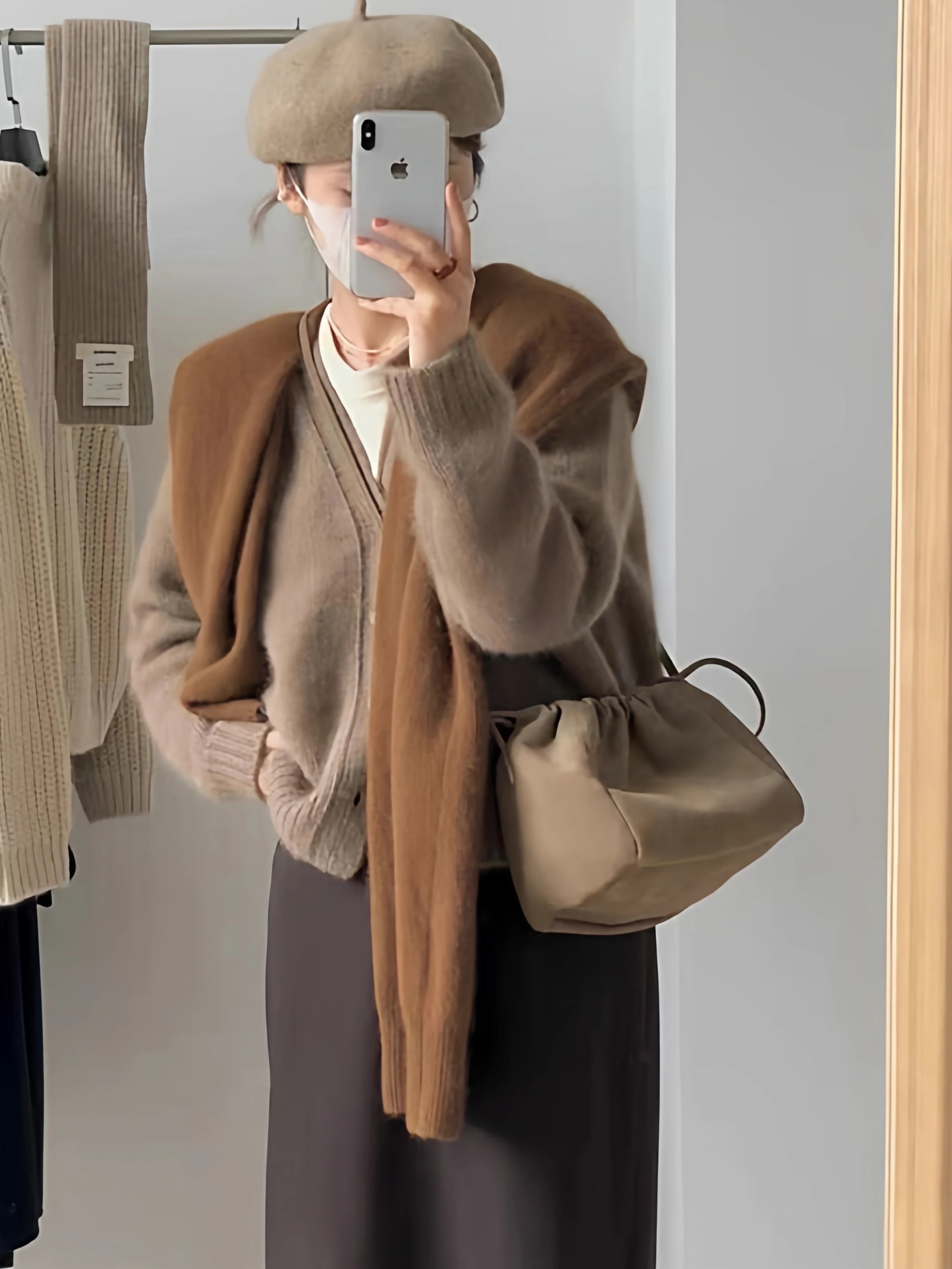 V-neck 100% pure cashmere cardigan women's milk tea with loose knit jacket outside.