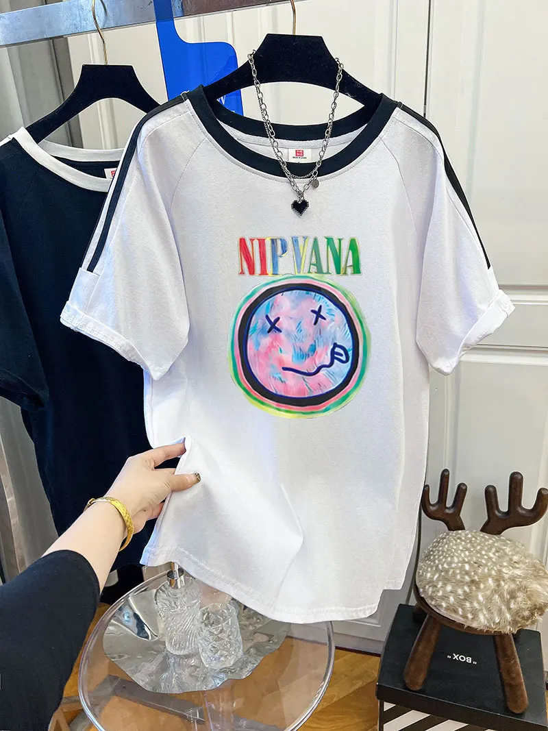 Camiseta feminina de manga curta, marca de moda retrô americana, estampa de letras, gráfico com três barras, camisas casuais