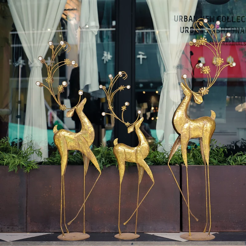 الأمريكية الرجعية الخفيفة الفاخرة الإنترنت المشاهير الغزلان الطابق الديكور متجر الملابس نافذة غرفة المعيشة التلفزيون بجوار المدخل l