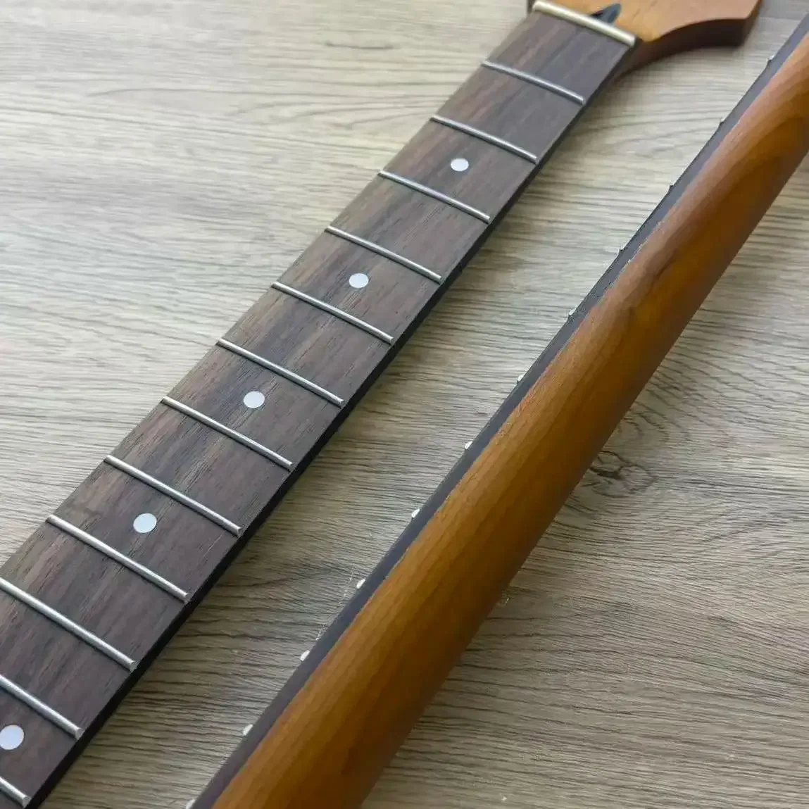 

Premium ST Roasted Maple Guitar Neck | Rosewood Fingerboard 9.5" Radius 22 Frets | Guitar Upgrade/Repair Parts & Accessories