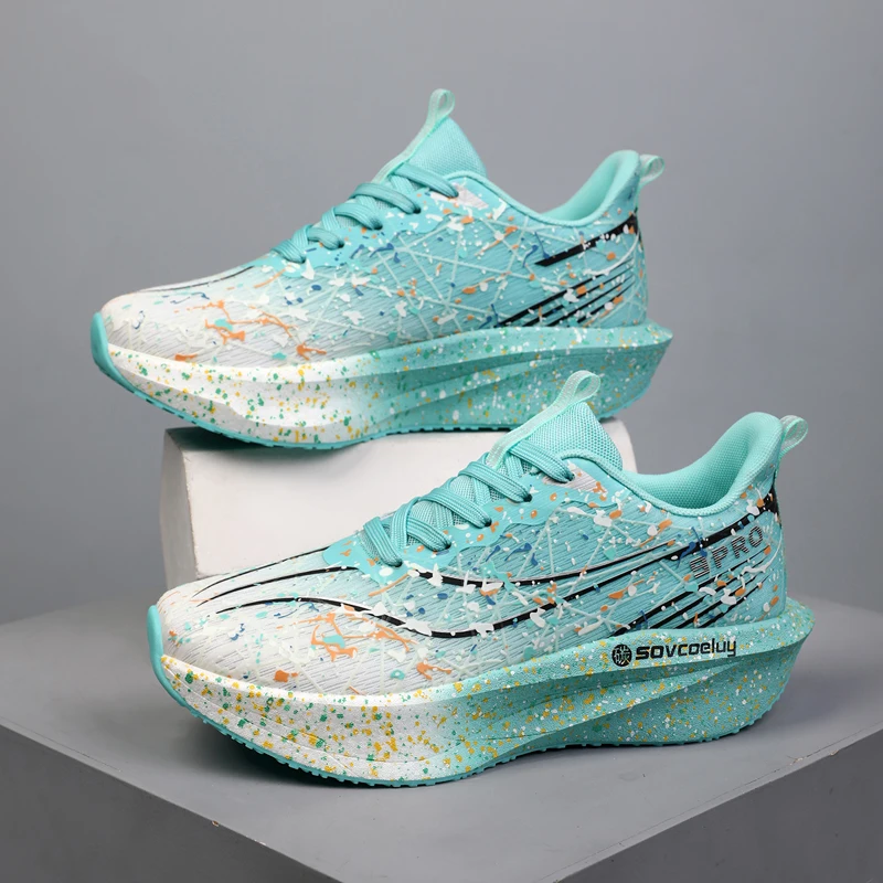 

2026 Summer Hot-Selling Men's Fluorescent Running Shoes, Ultra-Light Shock-Absorbing Rebound Fitness Sneakers for Teenagers, Unisex Versatile Carbon Plate Non-Slip Casual Sports Shoes, Trendy Couple Running Shoes, Non-Slip Wear-Resistant Sports Shoes Suit