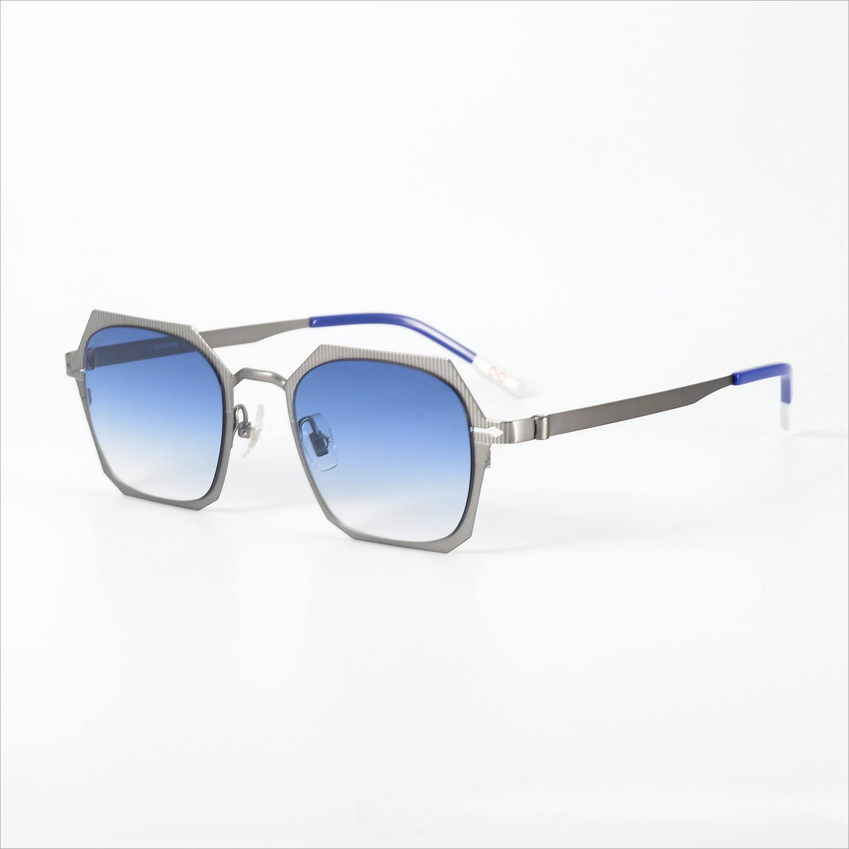 Neue Retro-Sonnenbrille für Damen, Hochwertige Stilvolle Fahrerbrille mit Speziellem UV400-Schutz, Erstklassige Titan-Punk-Mode-Trends Herren-Sonnenbrille