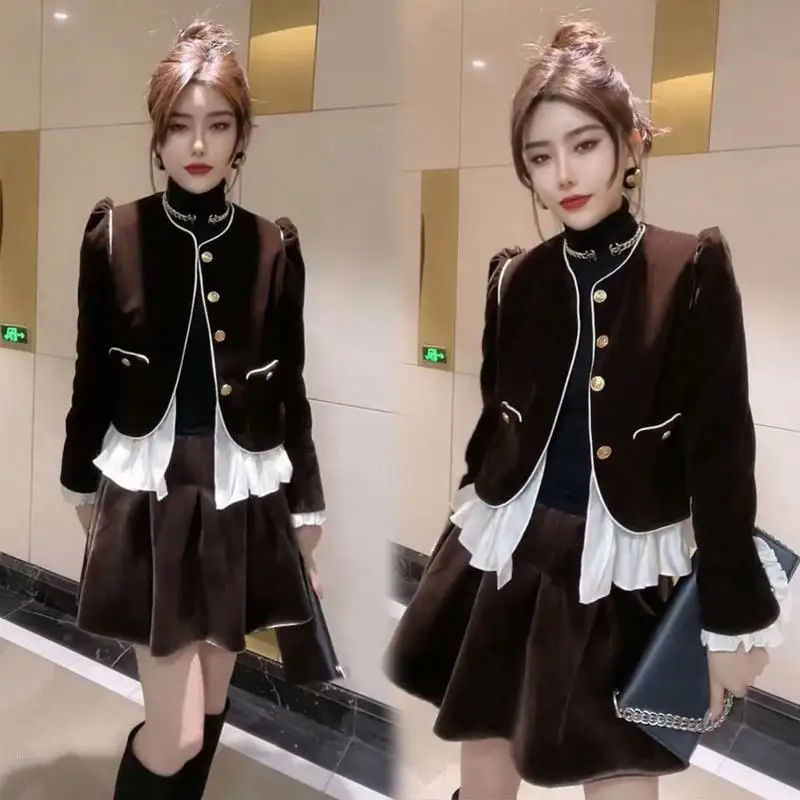 

Autumn New Small Fragrant Style Fashion Set Women's Gold Velvet Coat+Versatile Half Skirt Commuter Two Piece Set