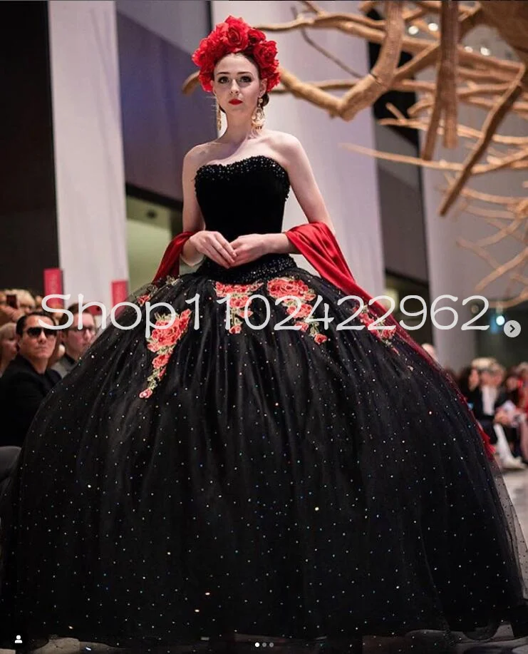 Black Gothic Mexican Charro Quinceanera Dresses Gillter Floral Applique Bustle Corset Prom bestido de 15 añeras