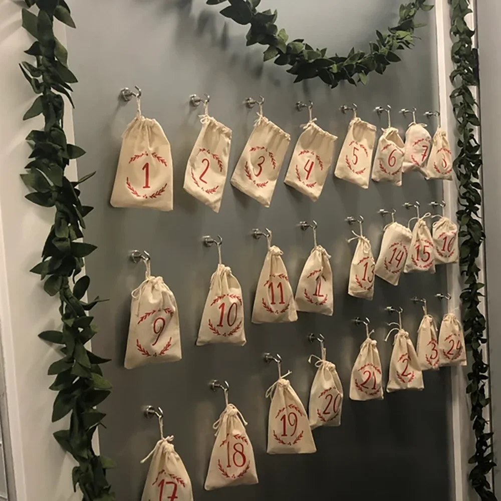 

25Pcs Advent Calendar Kit Bags Diy Christmas Tree Ornament Farmhouse Merry Xmas Eve Stocking Countdown Home Wall Hanging Decor