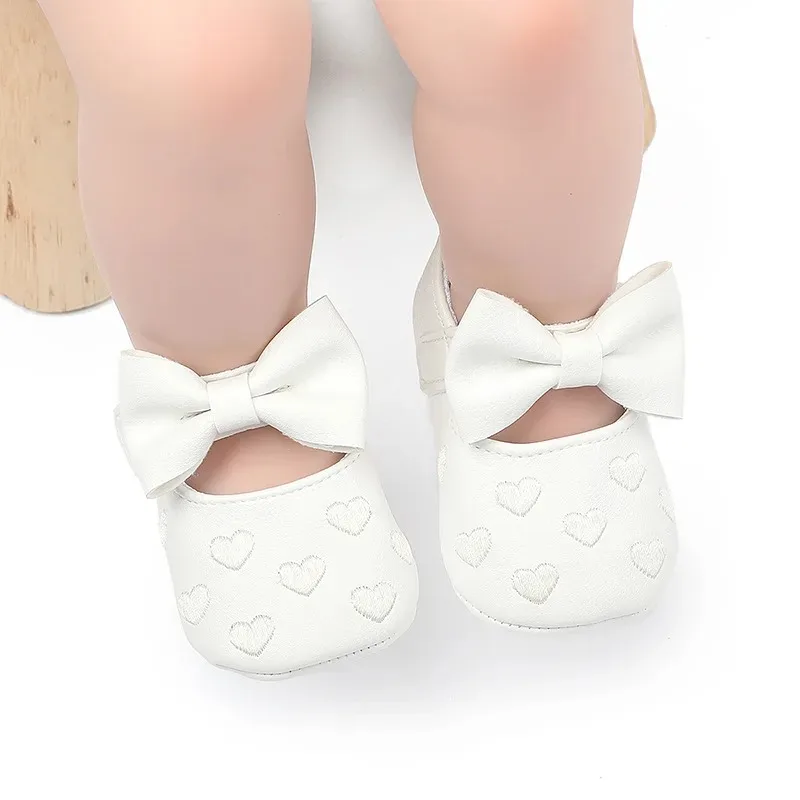 

0-18Month Newborn Baby Shoes Classic Love Leather Boy Girl Shoes Multicolor Toddler First Walkers Infant Shoes Baby Boy Shoes