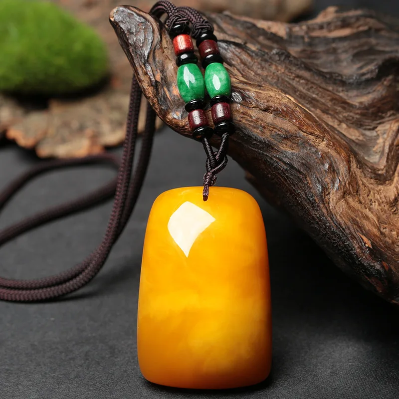 Live Amber Chicken Oil Huangshi Old Beeswax Lucky Pendant Water Drop Pendant Men's and Women's Blood Amber Necklace