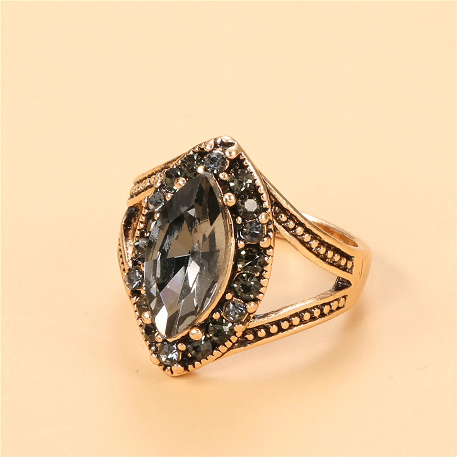 Vintage Ring For Women Big Gift Wedding Antique Color Ethnic Can Bride Crystal Alloy Rings Daily Life Necessary For Woman Mother