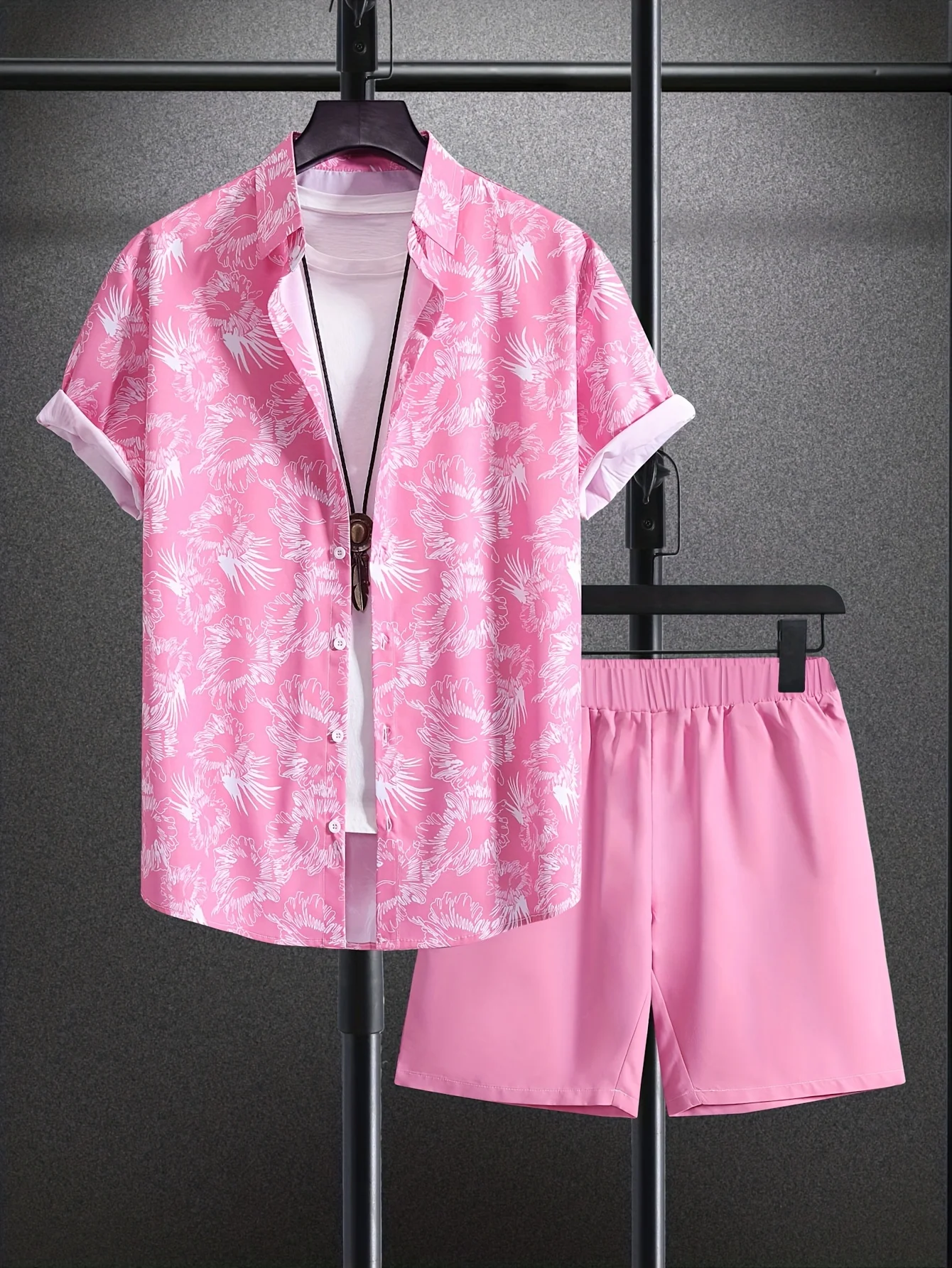 Men's Summer Casual Beach Shirt Set Short Sleeve Hawaiian Style Pink Shirt Shorts Drawstring Design Fashionable Men's Clothing