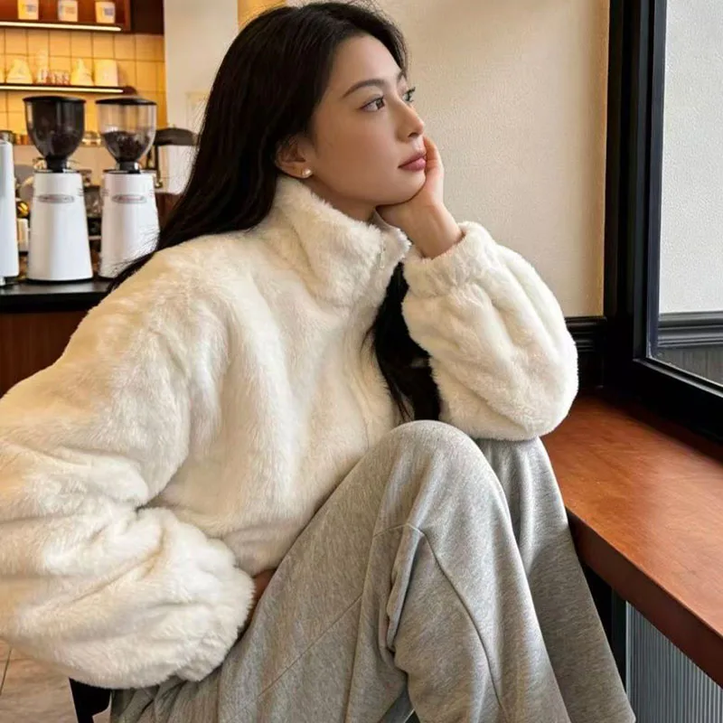 New Women's Faux Fur Jacket Female Streetwear Zipper Warm Plush Short Coat Female Solid Soft Fluffy Stand Up Collar Outerwear