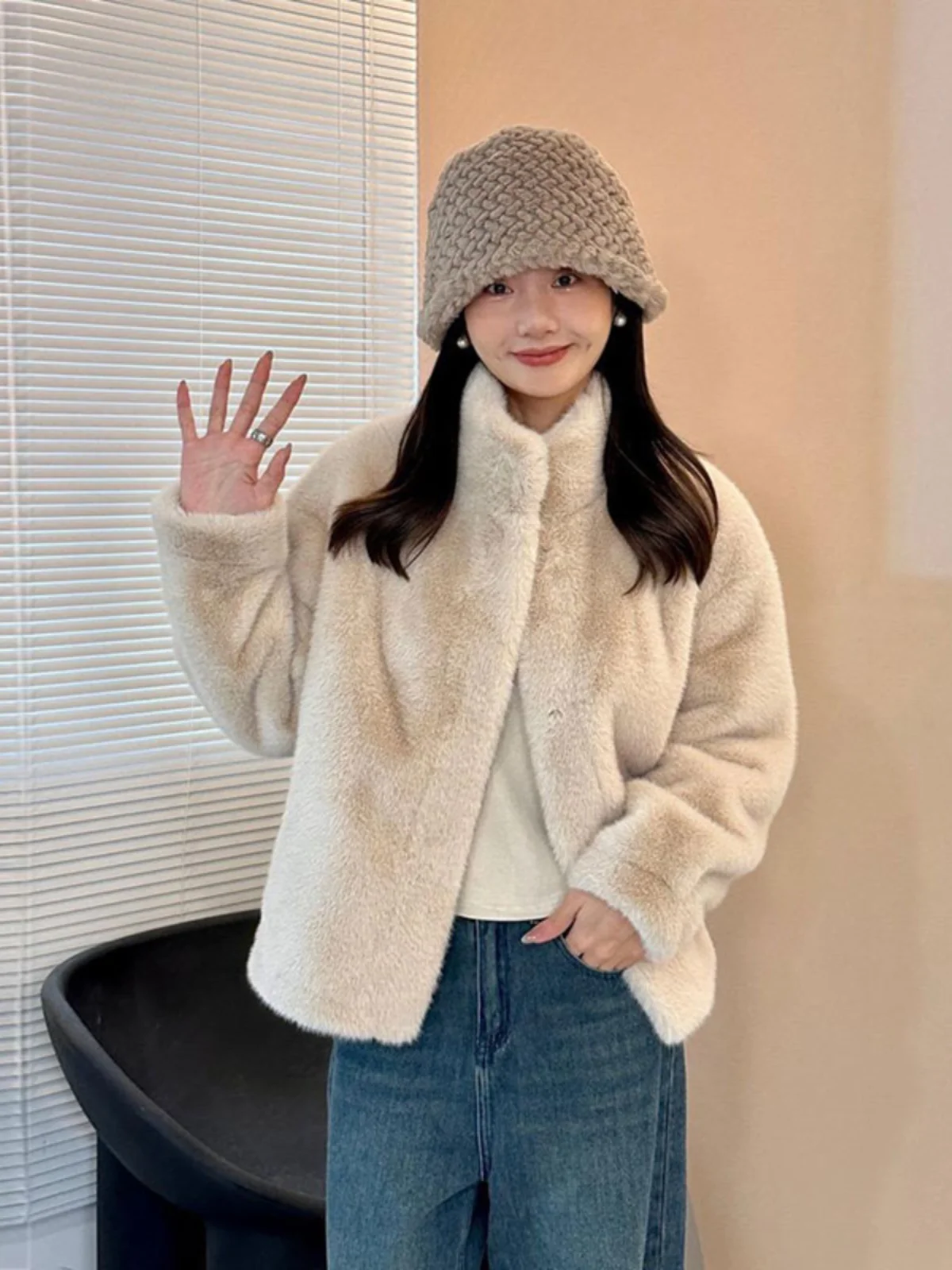 

Lamb Wool Jacket Female Woman Gentle Mild Soft Light Slight Delicate Fragile Frail Dainty Subtle Nuanced Refined Elegant Style