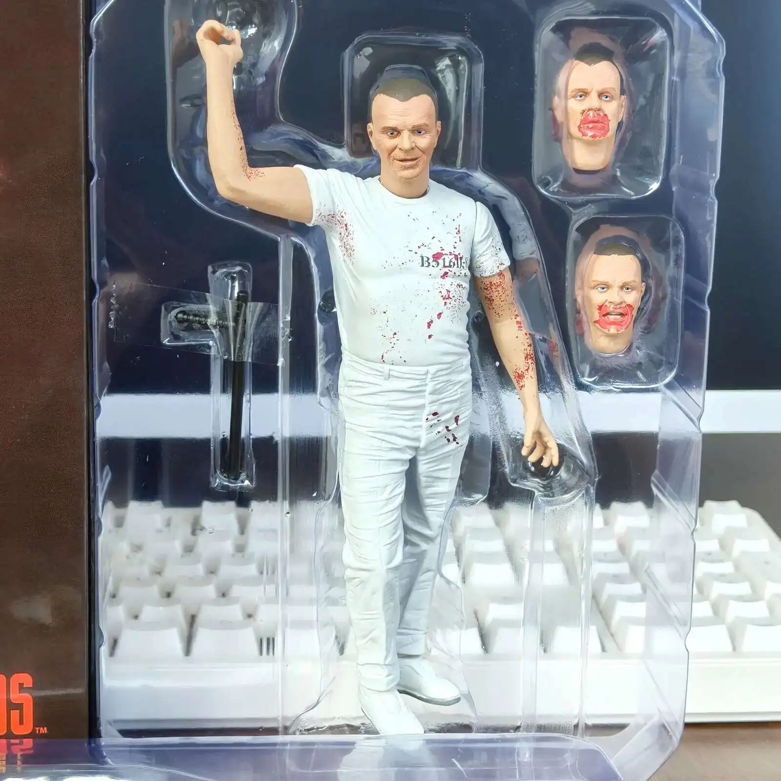 NECA جديد صمت الحملان هانيبال ليكتر جايل كسر عمل نموذج لجسم لعبة لطيف دمية مشتركة المنقولة هدية الكريسماس