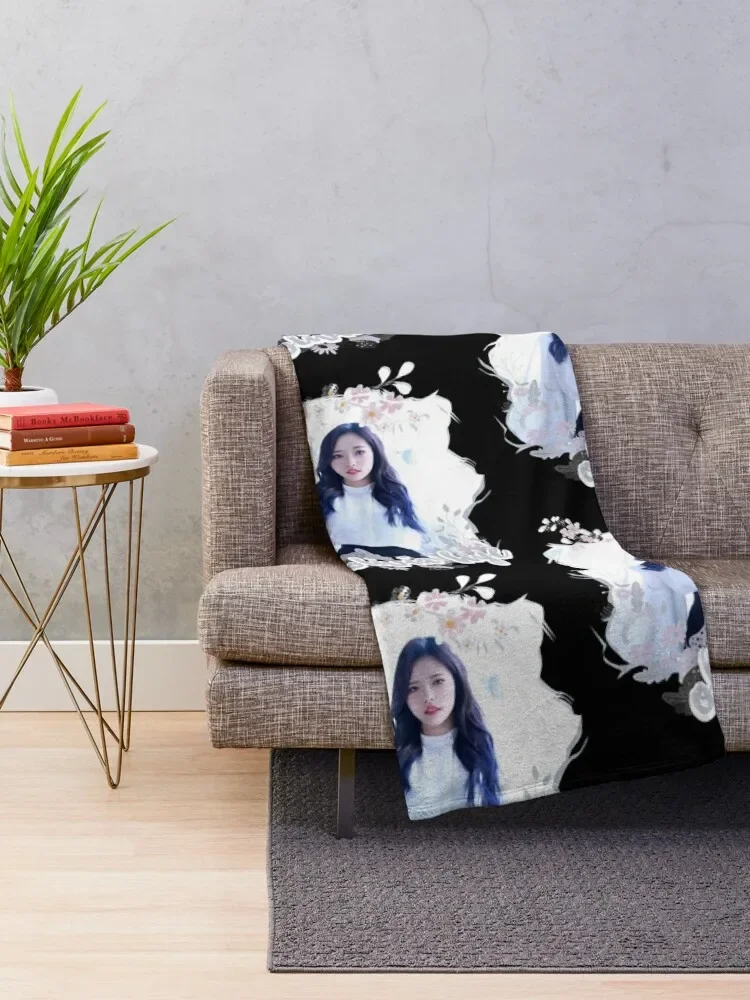 Loona - Olivia Hye Throw Blanket Bed linens Bed for sofa Travel Blankets