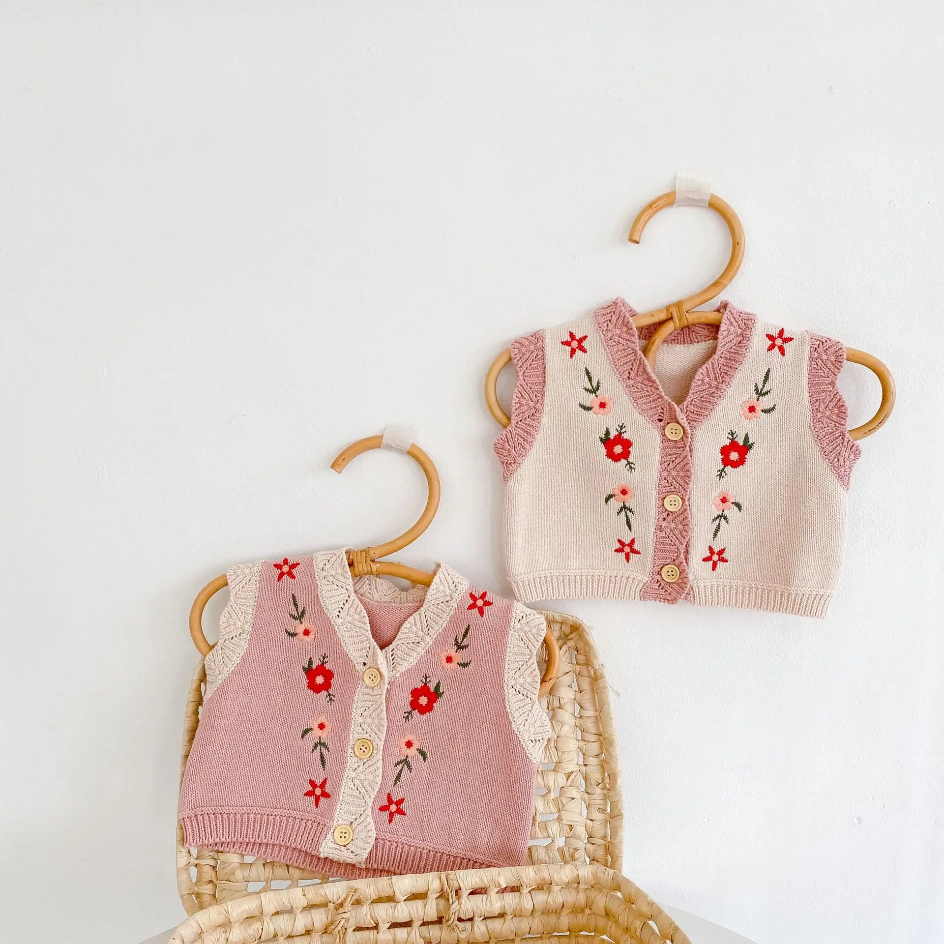 2022 autumn baby girl all-match baby 0-2 years old cardigan cotton yarn knitted sweater embroidered V-neck sweater vest coat