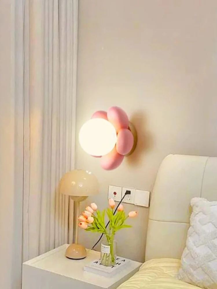 Nordycka lampa ścienna w stylu kwiatowym, montowana na ścianie, kreskówkowa dekoracja oświetleniowa do domu, do przedpokoju, zagłówka łóżka, sypialni, korytarza, na schody, do salonu. — 2
