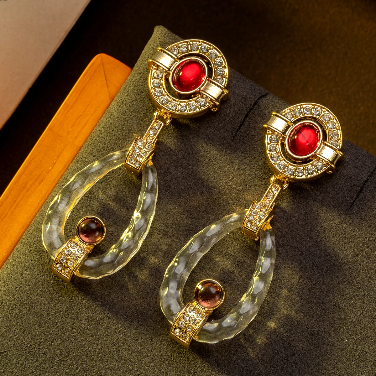 1 Pair of Vintage Palace-Style Ruby Transparent Ring Pendant Earrings, Fashionable and Elegant, Suitable for Women to Wear at Daily Banquets and as a Gift