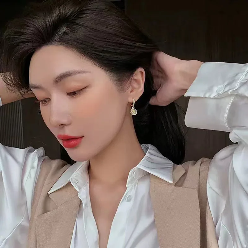 Anting-anting kristal berkilau elegan mode korea untuk wanita anting-anting batu mata kucing 2024 perhiasan Vintage trendi mewah hadiah pesta