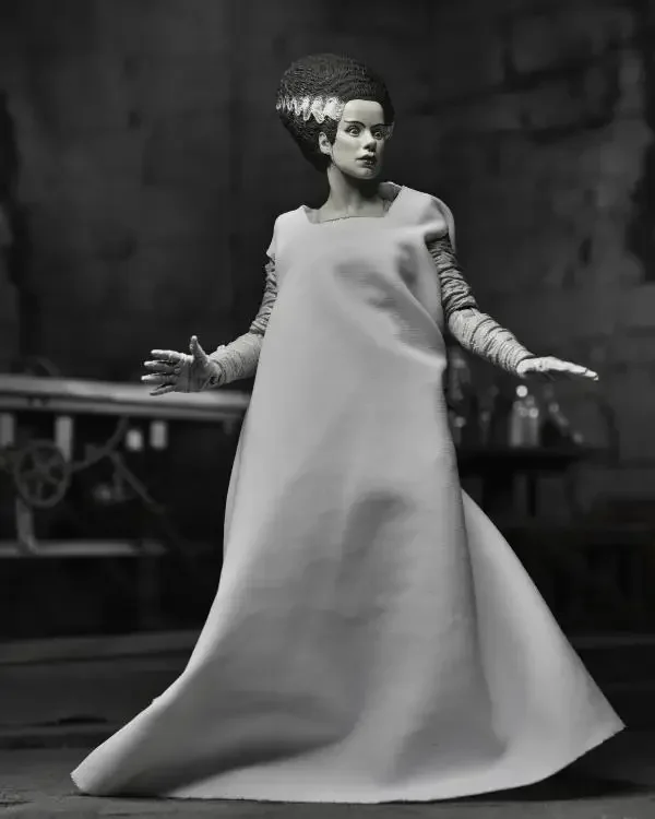 Neca-figura de acción Original Ultimate Bride of Frankenstein, modelo de 7 pulgadas, juguete, regalos de Halloween, juguetes, 04821 (B & W)