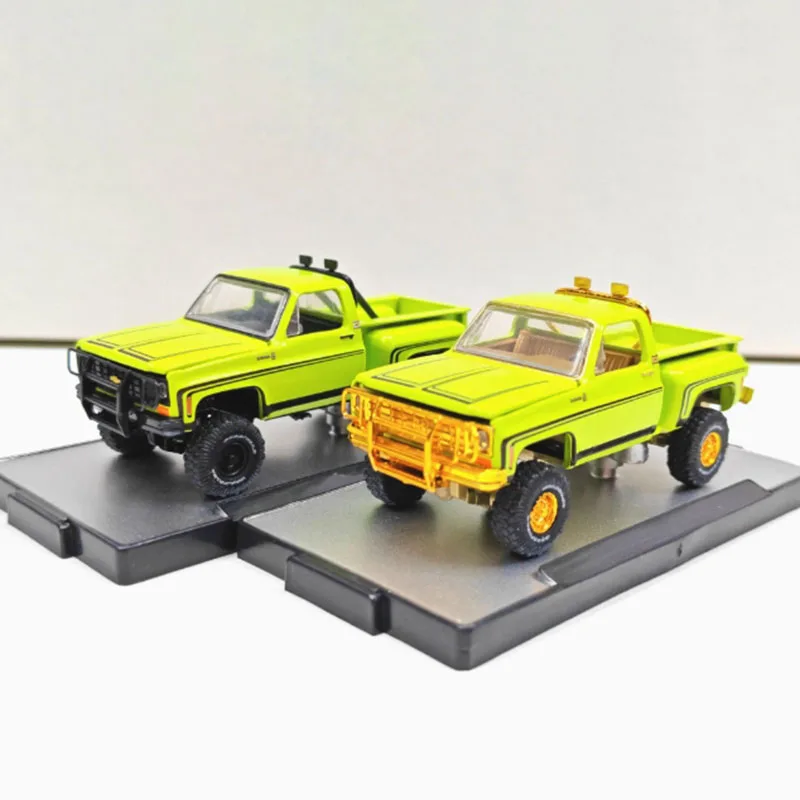 

Diecast 1: 64 Scale m2 Pickup Truck Simulation Alloy Car Model Classic Collection Display Toy Gift
